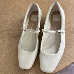 Dolce Vita Women's Reyes Ballet Flat